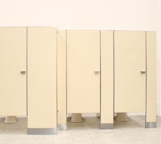 Mamparas para sanitarios públicos